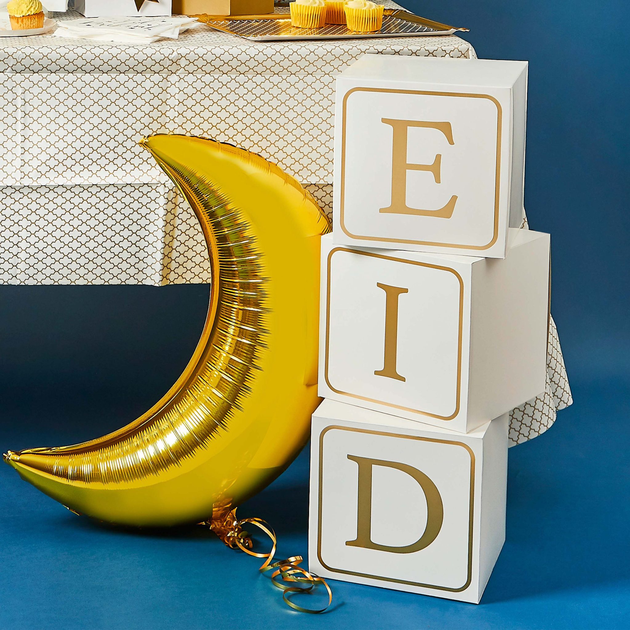 Large Gold Eid Blocks – O2 Distribution